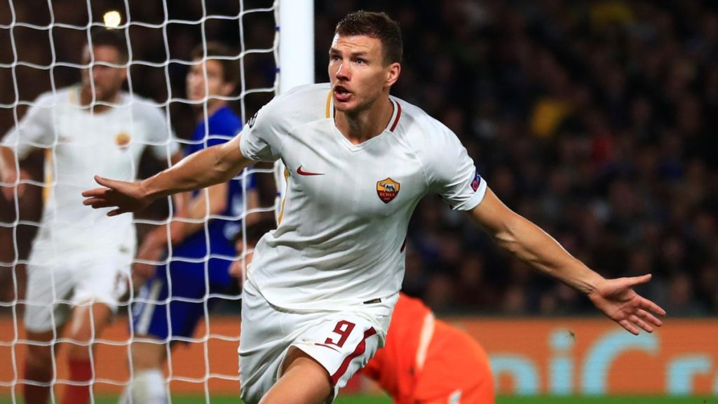 Tiểu sử của Edin Dzeko - Footbalium