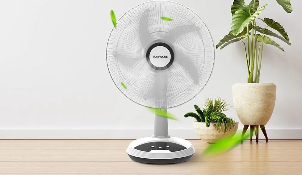 quạt sạc tốt nhất 2024 07