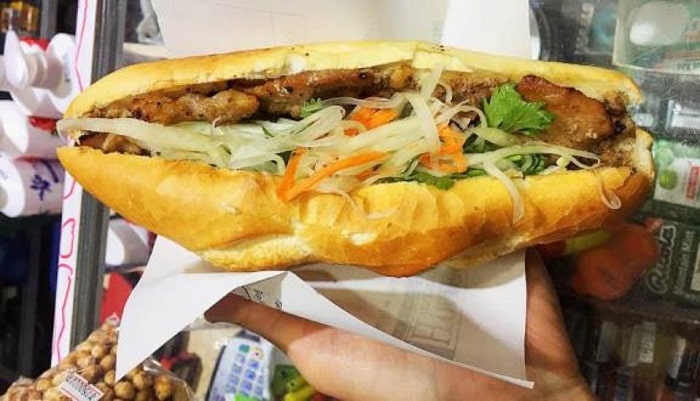 Top 10 Tiệm Bánh Mì Thịt Nướng Hà Nội Không Thể Bỏ Qua