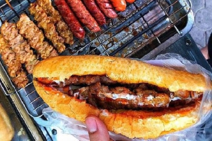 Top 10 Tiệm Bánh Mì Thịt Nướng Hà Nội Không Thể Bỏ Qua