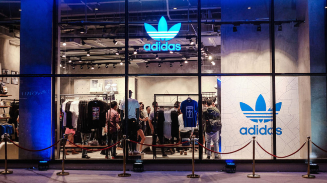 Top 10 cửa hàng Adidas chính hãng, uy tín, giá rẻ tại Hà Nội