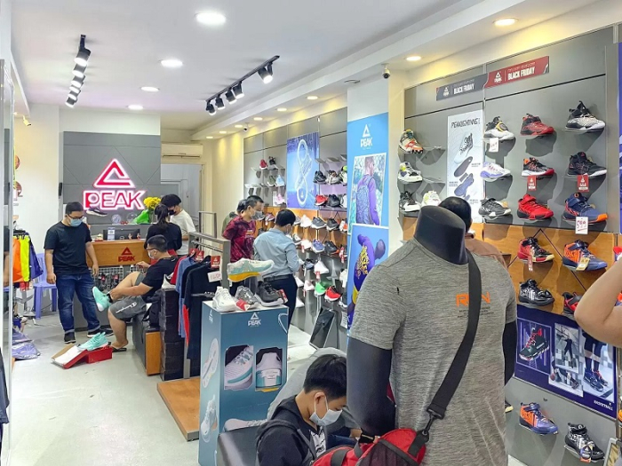 Top 10 shop bán sneakers chất lượng tại Hà Nội