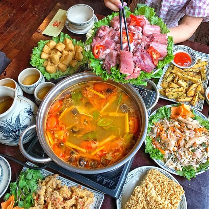 Top 10 Nhà Hàng Lẩu Riêu Cua, Bò Ở Hà Nội Ngon Đậm Chất