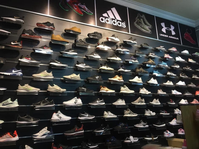 10 Cửa Hàng Sneaker Rẻ Và Chất Lượng Nhất Tại Hà Nội